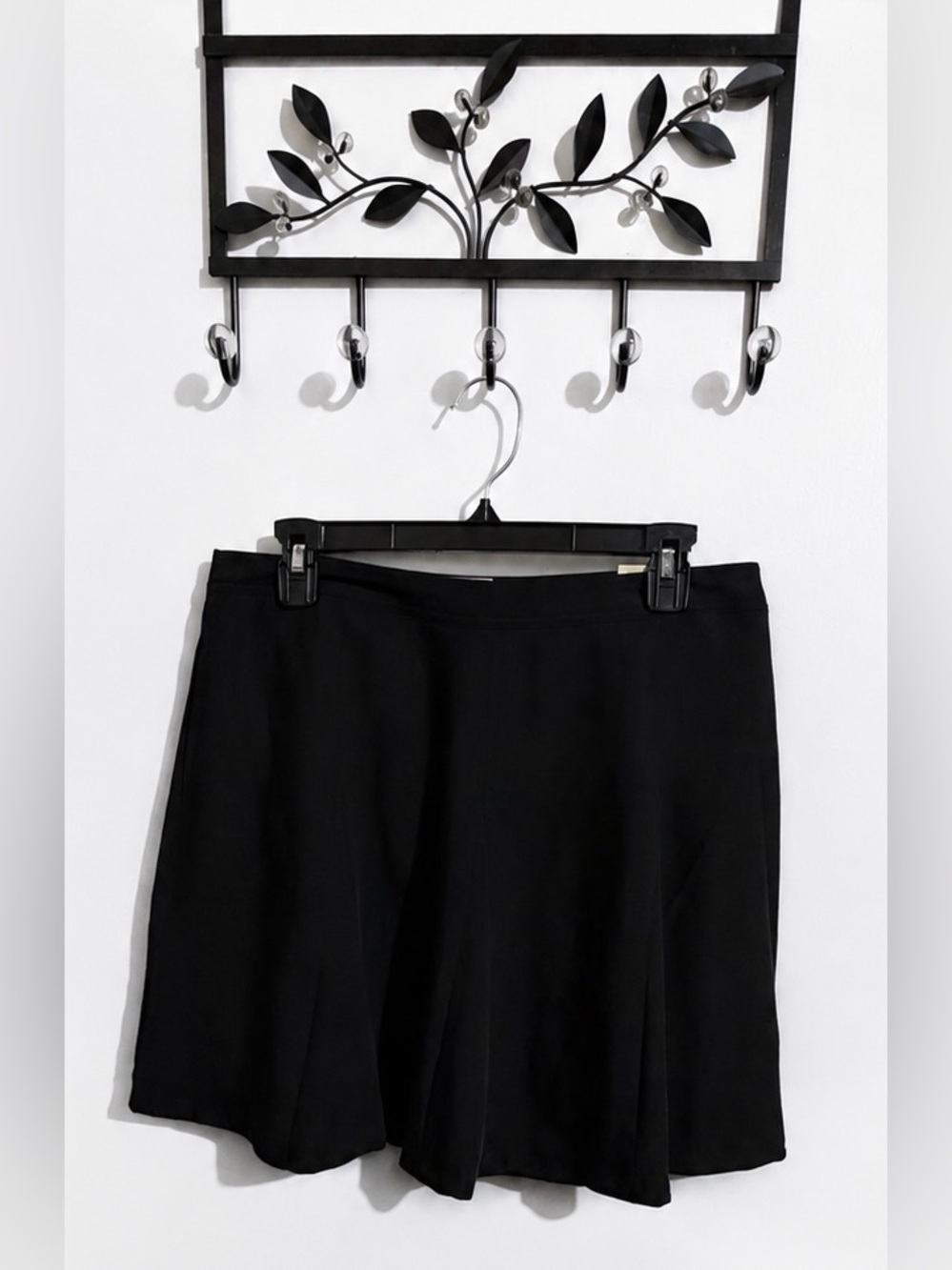 NWT IZOD XFG Cool-FX Women’s Golf Skirt Skort Size 10 Black